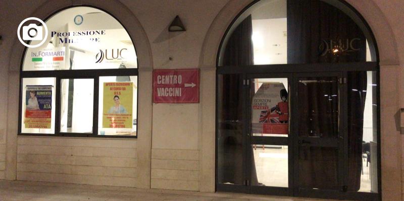 Dopo le pillole di movimento, cominciano le iniezioni di cultura? Polemica per le vaccinazioni al LUC di Manfredonia